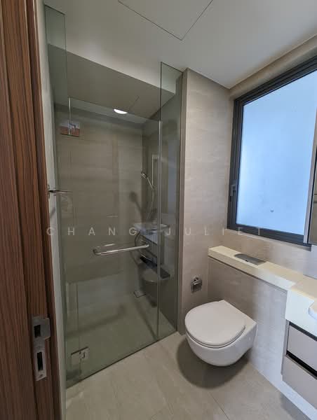 Stirling Residences, 21 Stirling Road, 2 Bedrooms, 764 sqft, Condominium For Rent, by Chang Juliet, 500163833 - Bathroom - PropertyGuru.com.sg