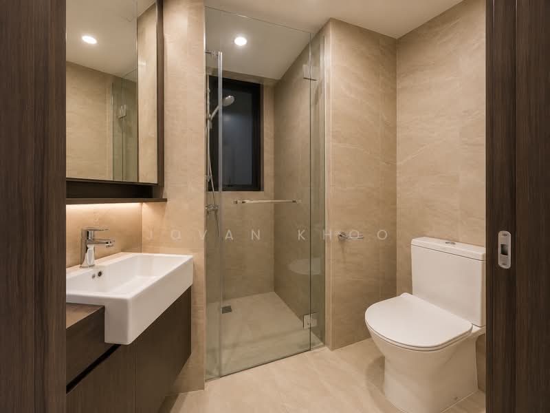 Riverfront Residences, 53 Hougang Avenue 7, 3 Bedrooms, 915 sqft, Condominium For Rent, by Jovan Khoo, 500163854 - Common Bathroom - PropertyGuru.com.sg