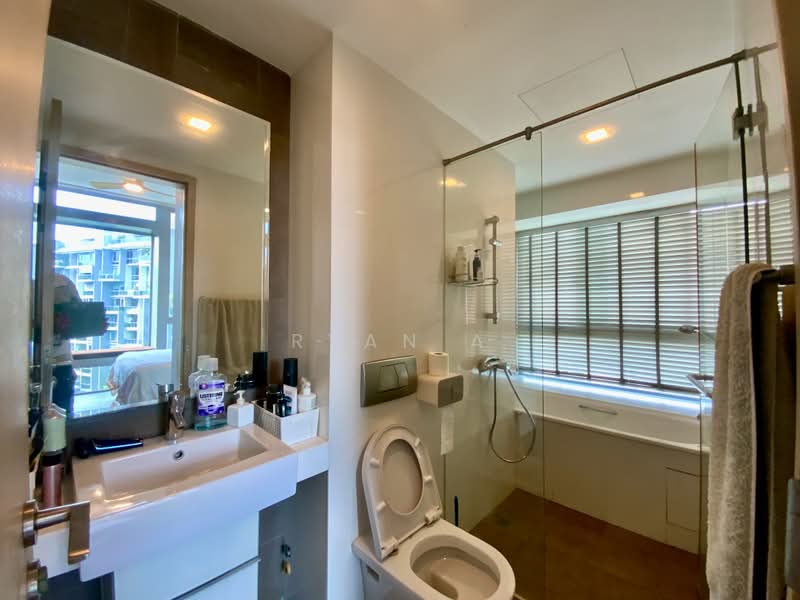 Botannia, 33A West Coast Park, 4 Bedrooms, 1,561 sqft, Condominium For Sale, by Ryan A, 500163863 - Master Bathroom - PropertyGuru.com.sg