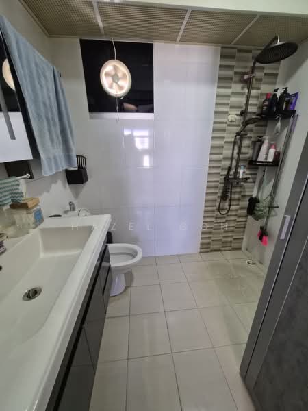406B Northshore Drive, 406B Northshore Drive, 3 Bedrooms, 1,012 sqft, HDB Flat For Sale, by Hazel Goh, 500163904 - Bathroom - PropertyGuru.com.sg