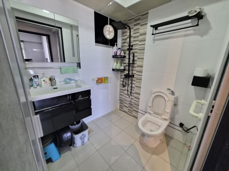 406B Northshore Drive, 406B Northshore Drive, 3 Bedrooms, 1,012 sqft, HDB Flat For Sale, by Hazel Goh, 500163904 - Bathroom - PropertyGuru.com.sg