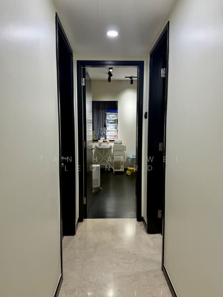 Edelweiss Park Condo, 92 Flora Road, 2 Bedrooms, 947 sqft, Condominium For Rent, by Tan Han Wei Leonard, 500163907 - Corridor - PropertyGuru.com.sg