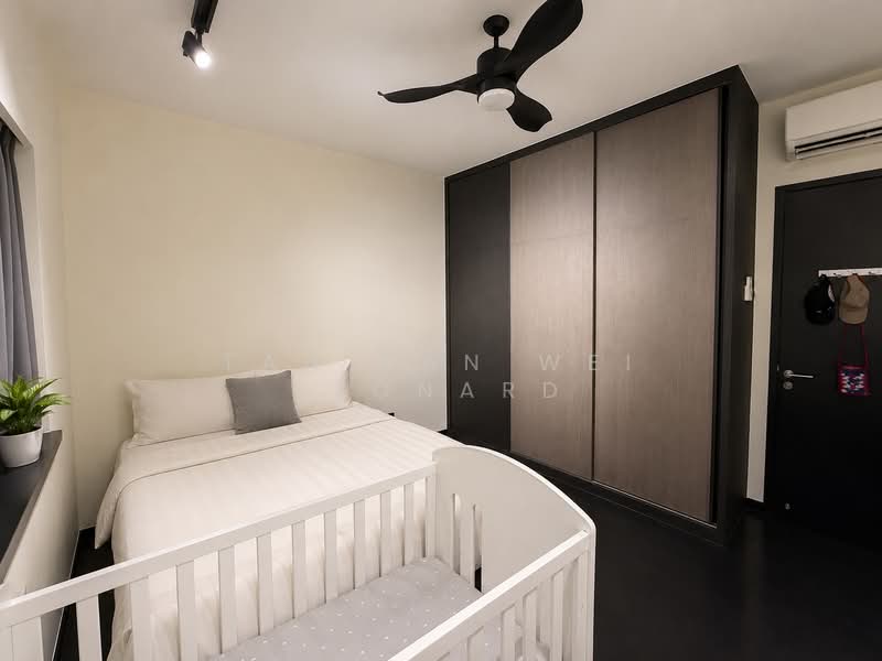 Edelweiss Park Condo, 92 Flora Road, 2 Bedrooms, 947 sqft, Condominium For Rent, by Tan Han Wei Leonard, 500163907 - Master Bedroom - PropertyGuru.com.sg