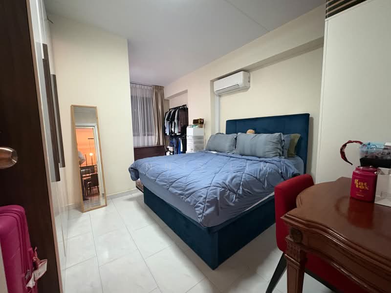 406 Choa Chu Kang Avenue 3, 406 Choa Chu Kang Avenue 3, 3 Bedrooms, 1,119 sqft, HDB Flat For Sale, by Dennis Lim, 500163910 - Bedroom - PropertyGuru.com.sg