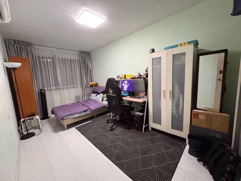 406 Choa Chu Kang Avenue 3, 406 Choa Chu Kang Avenue 3, 3 Bedrooms, 1,119 sqft, HDB Flat For Sale, by Dennis Lim, 500163910 - Bedroom - PropertyGuru.com.sg