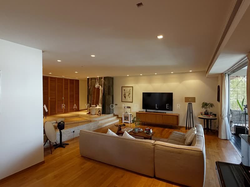 Woollerton Park, 30 Woollerton Park, 3 Bedrooms, 2,357 sqft, Apartment For Sale, by Raymond Ler, 500163931 - Living Room - PropertyGuru.com.sg