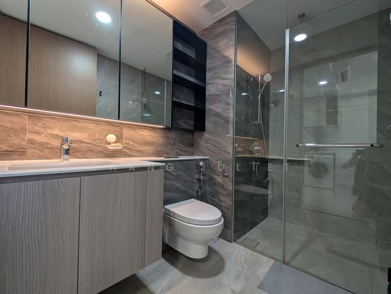 Whistler Grand, 109 West Coast Vale, 2 Bedrooms, 614 sqft, Condominium For Rent, by Chang Juliet, 500163939 - Bathroom - PropertyGuru.com.sg