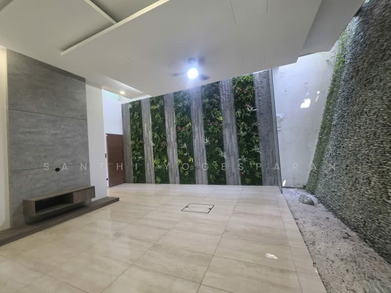 Jalan Elok, , 4 Bedrooms, 3,195 sqft, Terraced House For Sale, by Santhi Yogesparan, 500163944 - Interior - PropertyGuru.com.sg