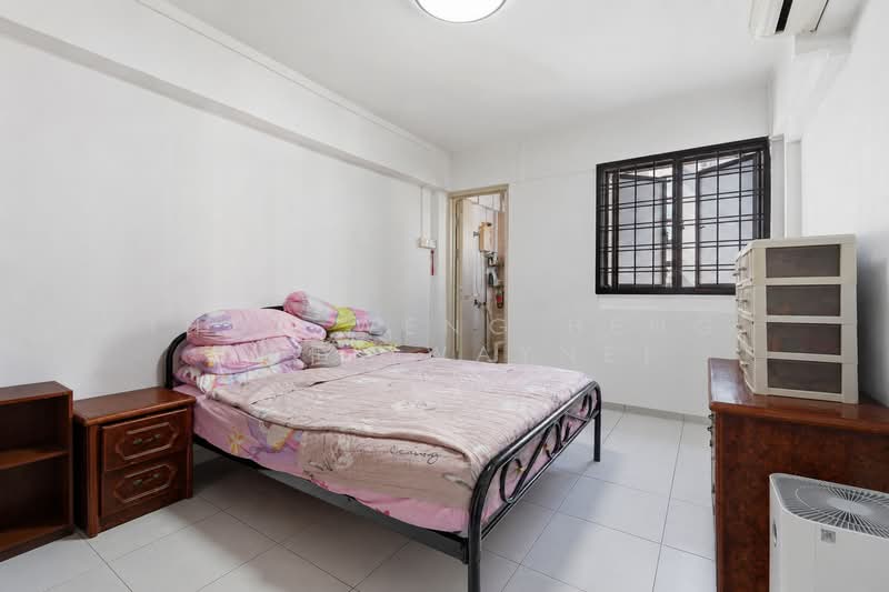 132 Bedok North Street 2, 132 Bedok North Street 2, 3 Bedrooms, 990 sqft, HDB Flat For Sale, by Thoo Weng Heng 杜咏恒 (Wayne), 500163945 - Bedroom - PropertyGuru.com.sg