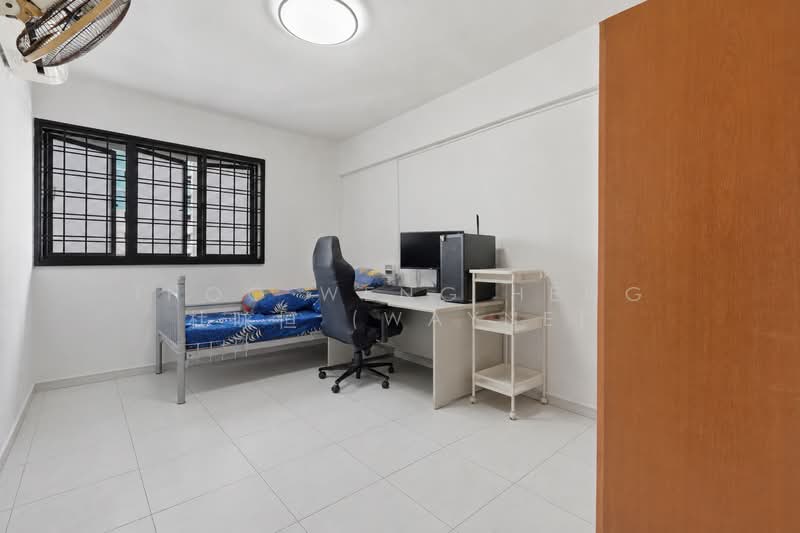 132 Bedok North Street 2, 132 Bedok North Street 2, 3 Bedrooms, 990 sqft, HDB Flat For Sale, by Thoo Weng Heng 杜咏恒 (Wayne), 500163945 - Bedroom - PropertyGuru.com.sg
