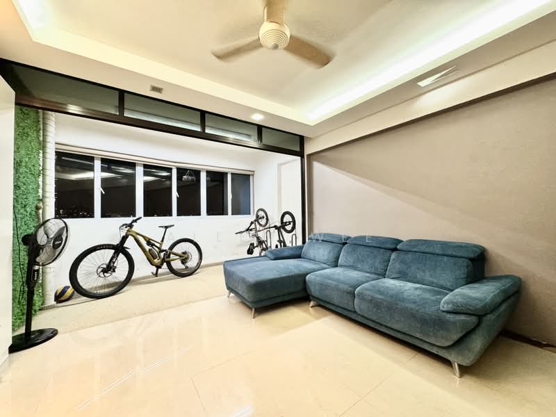 690B Choa Chu Kang Crescent, 690B Choa Chu Kang Crescent, 4 Bedrooms, 1,345 sqft, HDB Flat For Sale, by Allen Wee, 500163954 - Living Room - PropertyGuru.com.sg