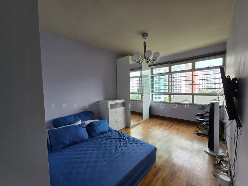 273B Compassvale Link, 273B Compassvale Link, 3 Bedrooms, 969 sqft, HDB Flat For Sale, by Krystefer Goh, 500163956 - Master Bedroom - PropertyGuru.com.sg
