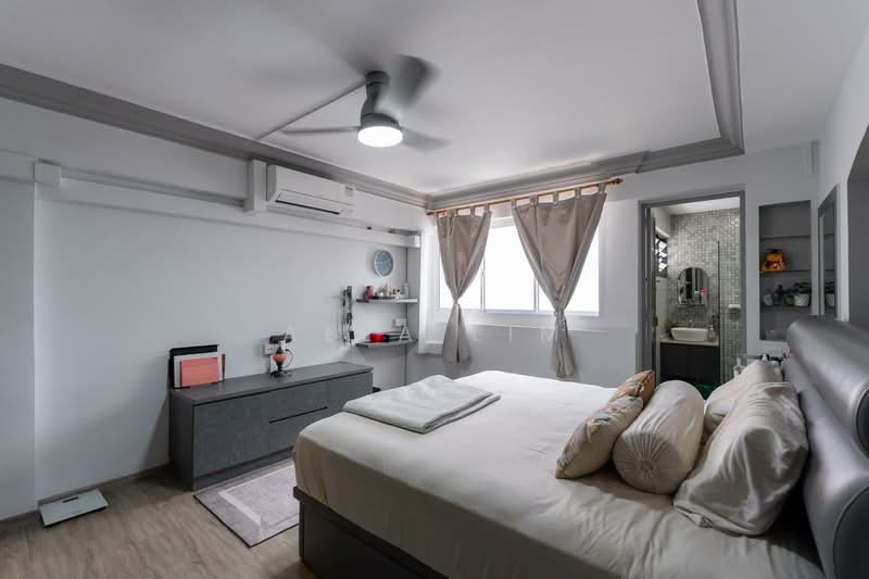 303 Bukit Batok Street 31, 303 Bukit Batok Street 31, 3 Bedrooms, 1,302 sqft, HDB Flat For Sale, by Aela Lim, 500163962 - Master Bedroom - PropertyGuru.com.sg
