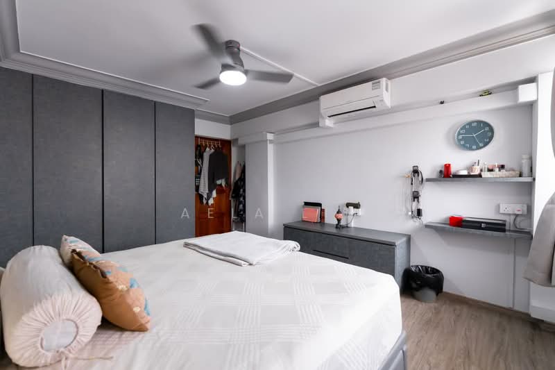303 Bukit Batok Street 31, 303 Bukit Batok Street 31, 3 Bedrooms, 1,302 sqft, HDB Flat For Sale, by Aela Lim, 500163962 - Master Bedroom - PropertyGuru.com.sg