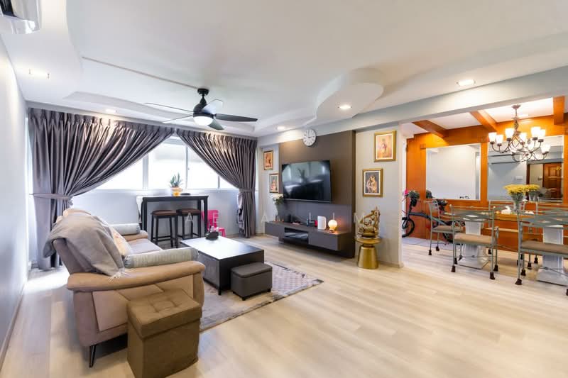 303 Bukit Batok Street 31, 303 Bukit Batok Street 31, 3 Bedrooms, 1,302 sqft, HDB Flat For Sale, by Aela Lim, 500163962 - Living Room - PropertyGuru.com.sg