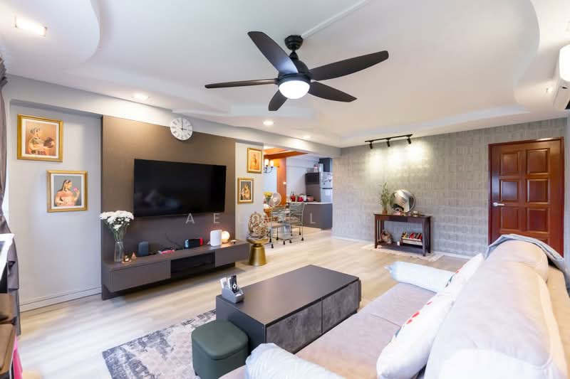 303 Bukit Batok Street 31, 303 Bukit Batok Street 31, 3 Bedrooms, 1,302 sqft, HDB Flat For Sale, by Aela Lim, 500163962 - Living Room - PropertyGuru.com.sg