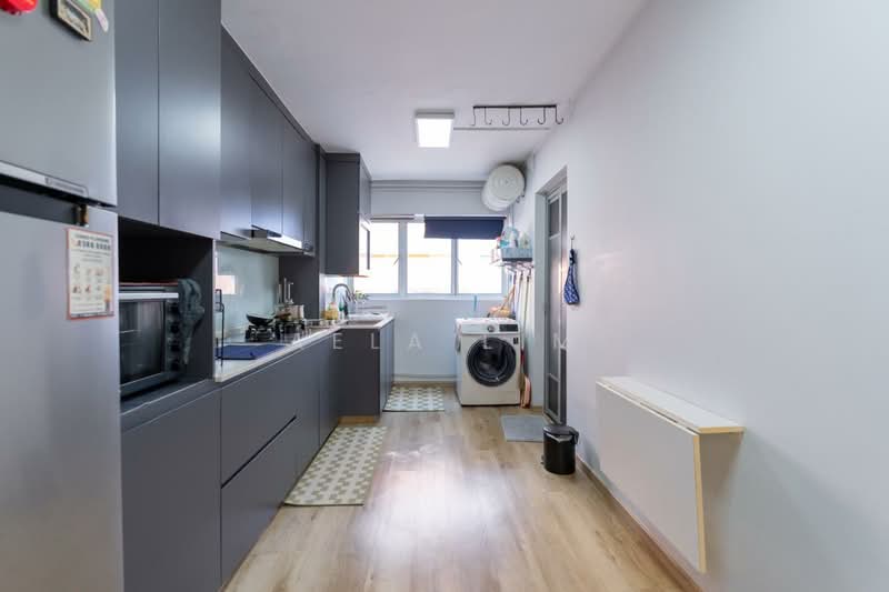 303 Bukit Batok Street 31, 303 Bukit Batok Street 31, 3 Bedrooms, 1,302 sqft, HDB Flat For Sale, by Aela Lim, 500163962 - Kitchen - PropertyGuru.com.sg