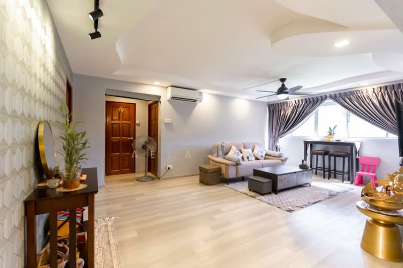303 Bukit Batok Street 31, 303 Bukit Batok Street 31, 3 Bedrooms, 1,302 sqft, HDB Flat For Sale, by Aela Lim, 500163962 - Living Room - PropertyGuru.com.sg