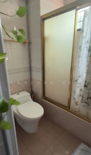 Lor H Telok Kurau, Lorong H Telok Kurau, East Coast / Marine Parade, Room Rental, 180 sqft, Semi-Detached House For Rent, by Vanessa See, 500163969 - Bathroom - PropertyGuru.com.sg