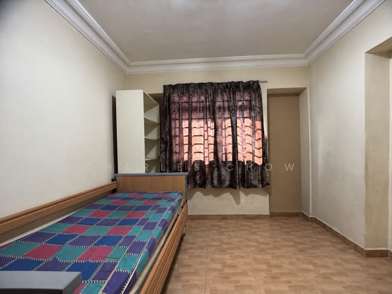 189A Rivervale Drive, 189A Rivervale Drive, 4 Bedrooms, 1,410 sqft, HDB Flat For Sale, by Charles Chow, 500163980 - Bedroom - PropertyGuru.com.sg