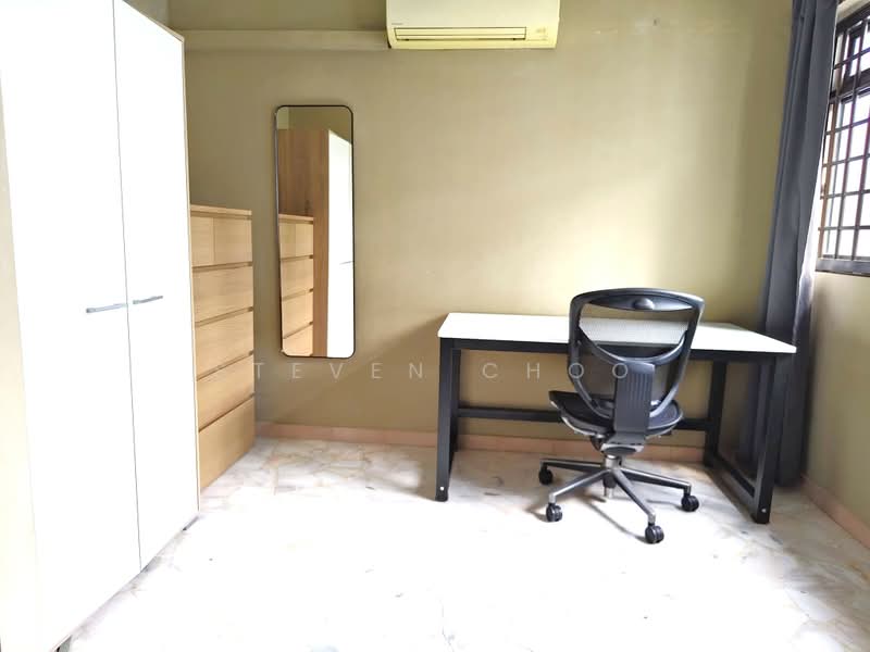 218 Serangoon Avenue 4, 218 Serangoon Avenue 4, Room Rental, 120 sqft, HDB Flat For Rent, by Steven Choo, 500163986 - Study - PropertyGuru.com.sg
