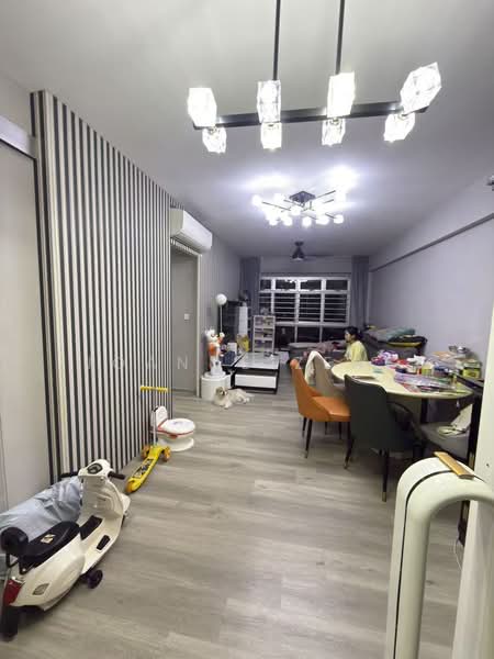 476B Choa Chu Kang Avenue 5, 476B Choa Chu Kang Avenue 5, 3 Bedrooms, 990 sqft, HDB Flat For Sale, by Joanne Zeng, 500163988 - Living Room - PropertyGuru.com.sg