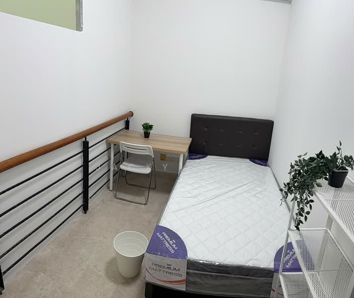 52 Tanah Merah Kechil Rd, 52 Tanah Merah Kechil Rd, Room Rental, 80 sqft, Terraced House For Rent, by Jacky Quek, 500163996 - Bedroom 2 - PropertyGuru.com.sg
