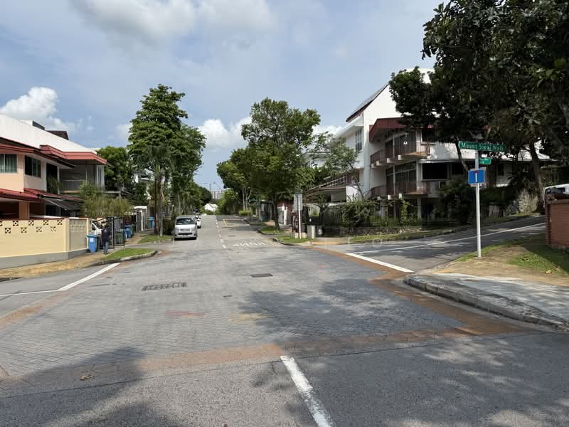 Inter Terrace along Mount Sinai Area, 1km to Henry Park Primary School, , 3 Bedrooms, 2,000 sqft, Terraced House For Sale, by Jacky Teo, 500164004 - Exterior - PropertyGuru.com.sg