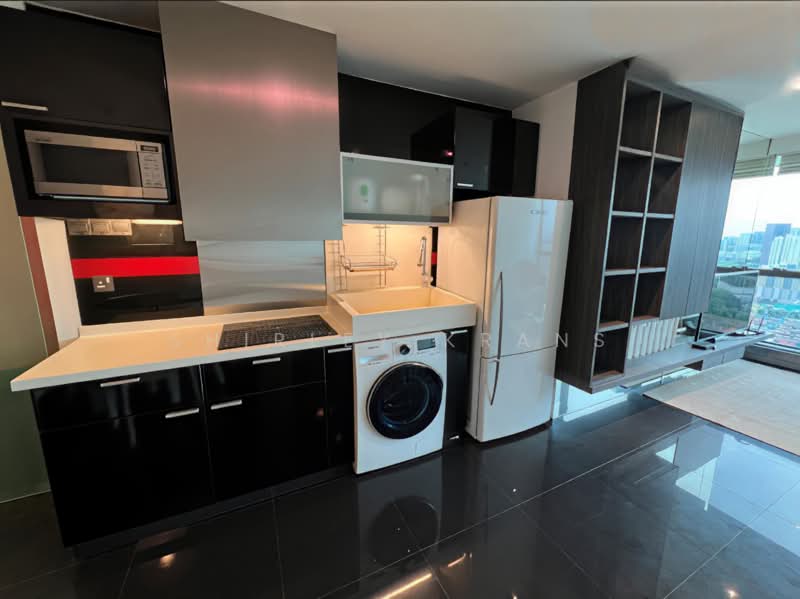 One North Bridge, 1 North Bridge Road, 2 Bedrooms, 667 sqft, Apartment For Rent, by Shirley Krans, 500164008 - Kitchen - PropertyGuru.com.sg
