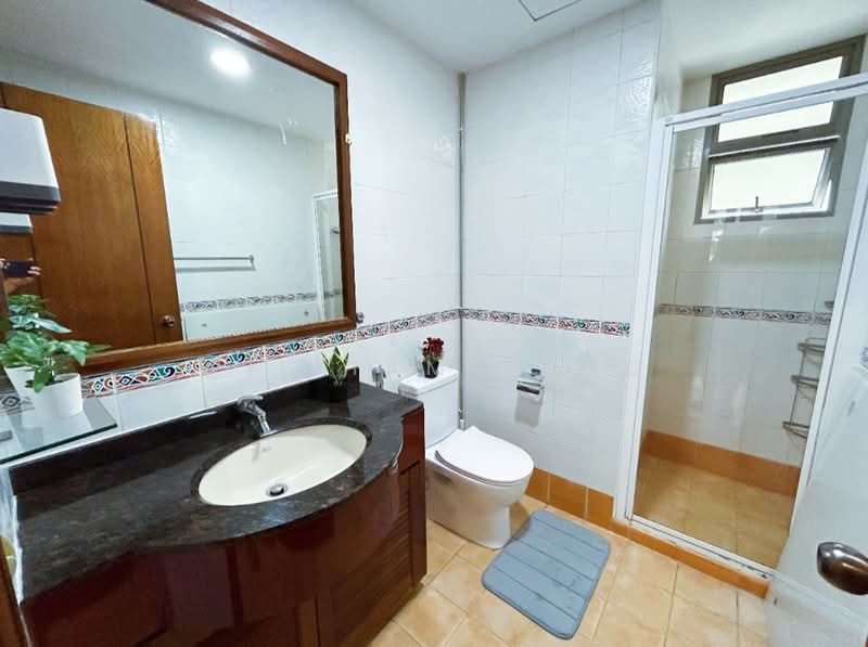 The Florida, 70 Hougang Avenue 7, 3 Bedrooms, 1,389 sqft, Condominium For Sale, by William Heng, 500164016 - Bathroom - PropertyGuru.com.sg