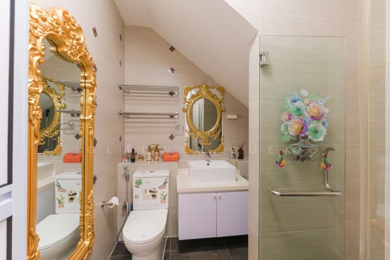 Sycamore Tree, 2 Fowlie Road, 3 Bedrooms, 807 sqft, Apartment For Sale, by Gladwin Quek, 500164072 - Bathroom - PropertyGuru.com.sg