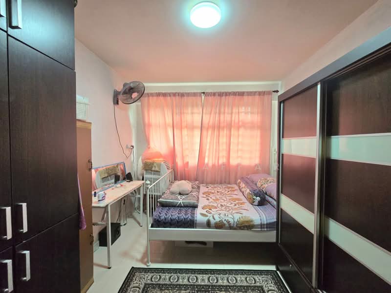 210C Punggol Place, 210C Punggol Place, 2 Bedrooms, 721 sqft, HDB Flat For Sale, by Affa Jaffar, 500164103 - Bedroom - PropertyGuru.com.sg