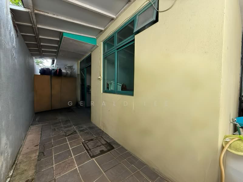 ample parking space, regular plot, sincere sellers, corner unit, tai keng, jalan kelichap, jalan lokam, paya lebar, 7 Bedrooms, 3,200 sqft, Corner Terrace For Sale, by Gerald Lee, 500164115 - Exterior - PropertyGuru.com.sg