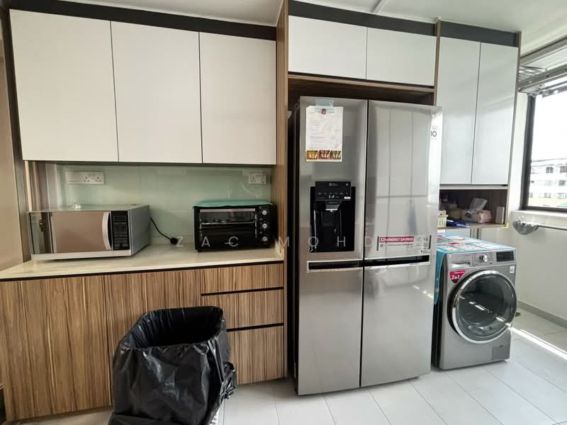18 Eunos Crescent, 18 Eunos Crescent, 2 Bedrooms, 753 sqft, HDB Flat For Rent, by Zac Mohd, 500164130 - Kitchen - PropertyGuru.com.sg