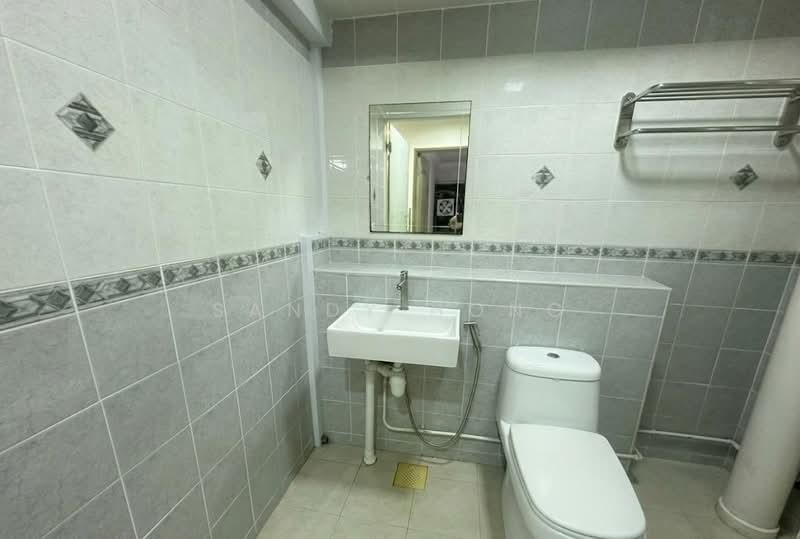 657A Jurong West Street 65, 657A Jurong West Street 65, 3 Bedrooms, 979 sqft, HDB Flat For Sale, by Sandy Hong, 500164132 - Bathroom - PropertyGuru.com.sg