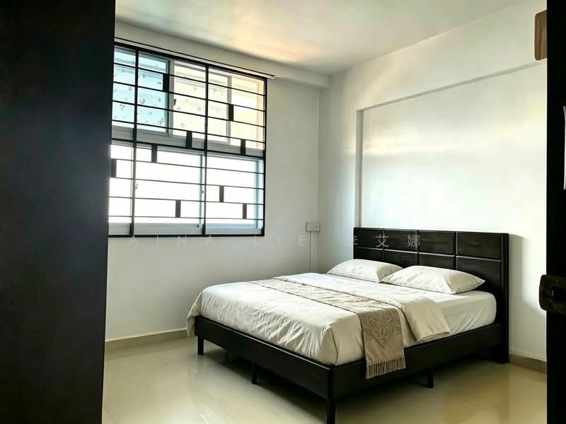 Nicely Renovated 4 Room HDB near Yishun MRT, , 3 Bedrooms, 904 sqft, HDB Flat For Rent, by Aina Lie 李艾娜, 500164133 - Bedroom - PropertyGuru.com.sg