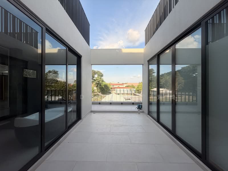 Cactus Crescent, , 7 Bedrooms, 5,471 sqft, Bungalow House For Sale, by Candy ZiQi 紫绮, 500164140 - Balcony - PropertyGuru.com.sg
