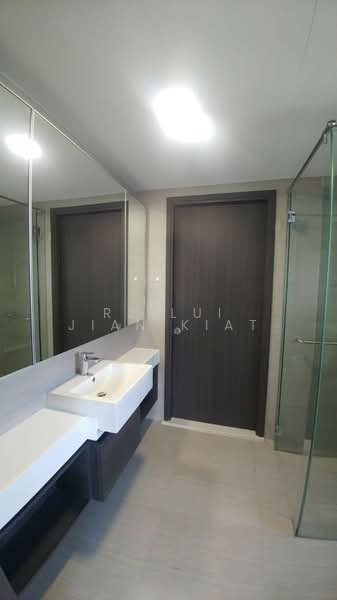 RiverTrees Residences, 25 Fernvale Close, 2 Bedrooms, 581 sqft, Condominium For Sale, by RJ Lui Jian Kiat, 500164150 - Bathroom - PropertyGuru.com.sg
