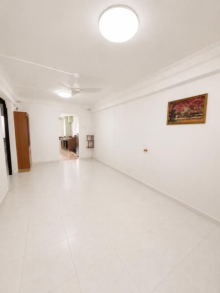 219 Yishun Street 21, 219 Yishun Street 21, 2 Bedrooms, 721 sqft, HDB Flat For Rent, by Alvin Tyh, 500164161 - Living Room - PropertyGuru.com.sg