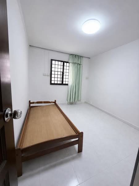 219 Yishun Street 21, 219 Yishun Street 21, 2 Bedrooms, 721 sqft, HDB Flat For Rent, by Alvin Tyh, 500164161 - Bedroom - PropertyGuru.com.sg