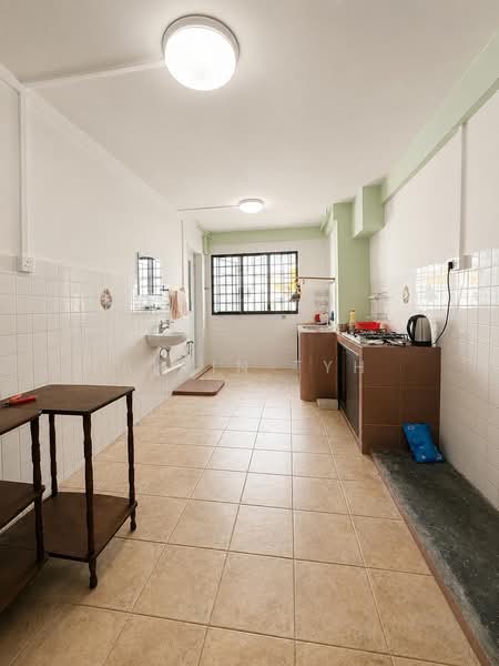 219 Yishun Street 21, 219 Yishun Street 21, 2 Bedrooms, 721 sqft, HDB Flat For Rent, by Alvin Tyh, 500164161 - Kitchen - PropertyGuru.com.sg
