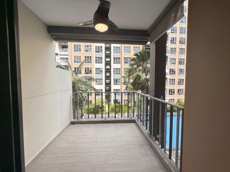 The Brownstone, 156 Canberra Drive, 3 Bedrooms, 990 sqft, Executive Condominium For Sale, by Klaire Phua, 500164171 - Balcony - PropertyGuru.com.sg