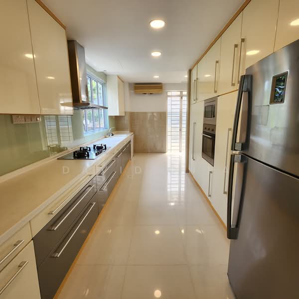 Holland Grove View, Holland Grove View, 5 Bedrooms, 4,050 sqft, Semi-Detached House For Sale, by David Chia, 500164177 - Kitchen - PropertyGuru.com.sg