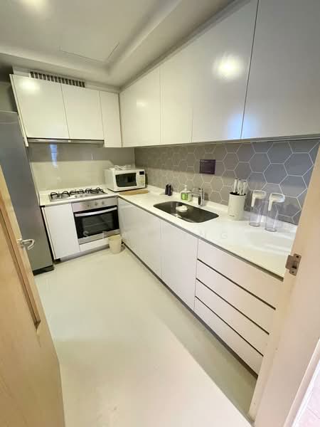 The Lakefront Residences, 42 Lakeside Drive, Room Rental, 100 sqft, Condominium For Rent, by Sean Ong, 500164193 - Kitchen - PropertyGuru.com.sg