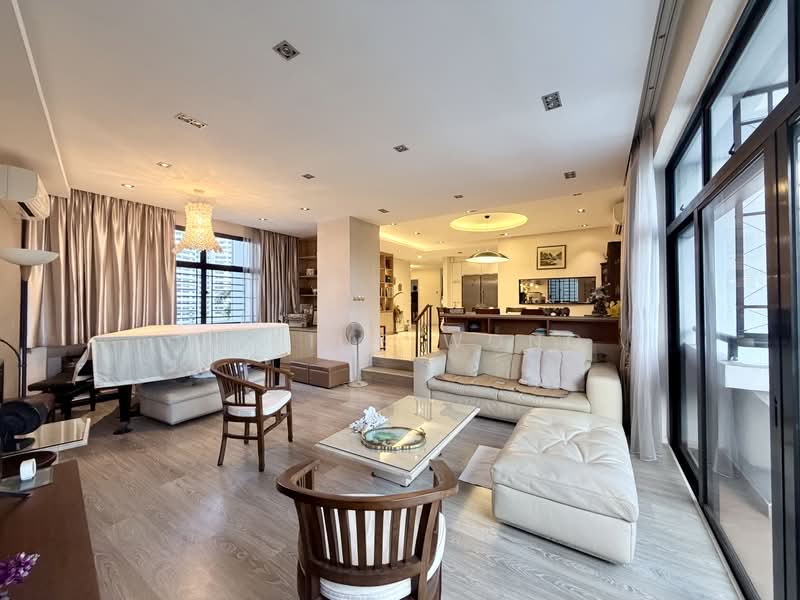 Mandarin Gardens, 3 Siglap Road, 3 Bedrooms, 2,024 sqft, Condominium For Sale, by Marius Wong, 500164196 - Living Room - PropertyGuru.com.sg