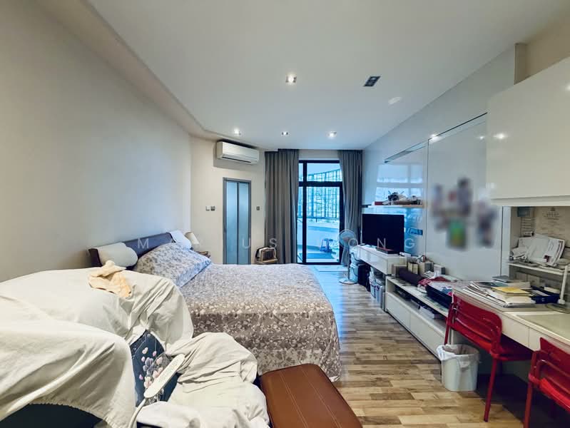 Mandarin Gardens, 3 Siglap Road, 3 Bedrooms, 2,024 sqft, Condominium For Sale, by Marius Wong, 500164196 - Bedroom - PropertyGuru.com.sg