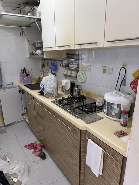 2A Upper Boon Keng Road, 2A Upper Boon Keng Road, 3 Bedrooms, 915 sqft, HDB Flat For Sale, by Johnny Lee, 500164198 - Kitchen - PropertyGuru.com.sg