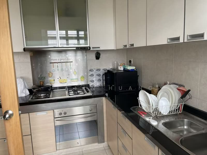 Lakeholmz, 82 Corporation Road, Room Rental, 250 sqft, Condominium For Rent, by Jialin Huang, 500164206 - Kitchen - PropertyGuru.com.sg