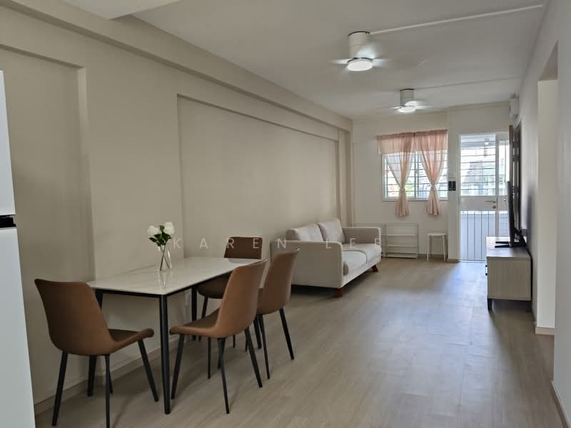 424 Ang Mo Kio Avenue 3, 424 Ang Mo Kio Avenue 3, 2 Bedrooms, 796 sqft, HDB Flat For Rent, by Karen Lee, 500164207 - Living Room - PropertyGuru.com.sg