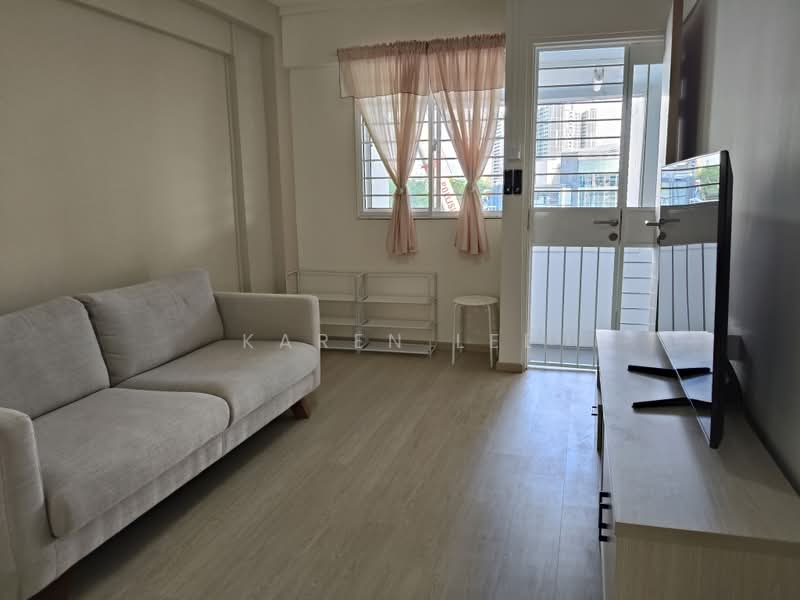 424 Ang Mo Kio Avenue 3, 424 Ang Mo Kio Avenue 3, 2 Bedrooms, 796 sqft, HDB Flat For Rent, by Karen Lee, 500164207 - Living Room - PropertyGuru.com.sg